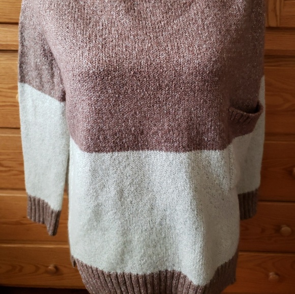 Color block sweater - Picture 2 of 6